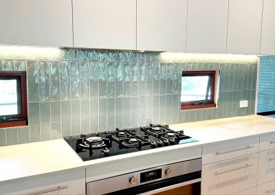 linear-elegance-kitchen